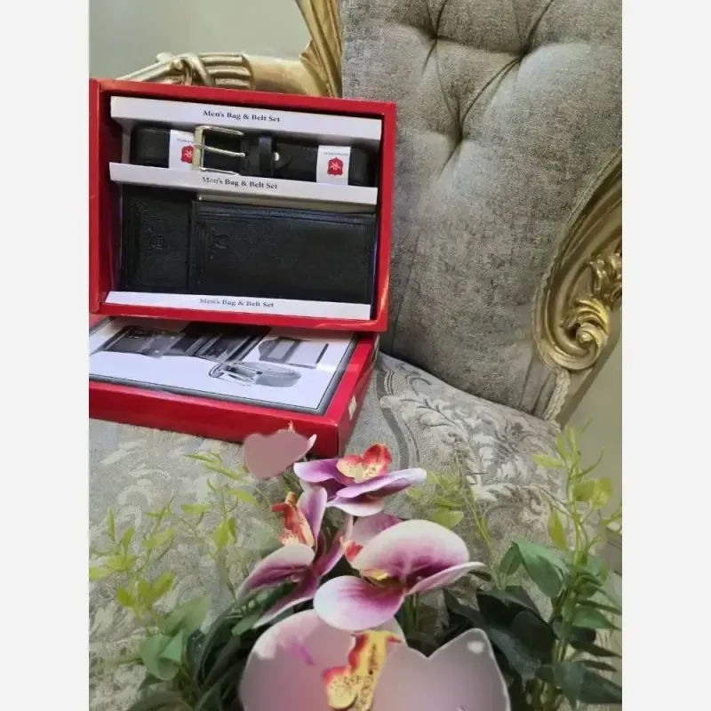پک هدیه مردانه چرم شامل کیف پول جاکارتی و کمربند رنگ مشکی و عسلی