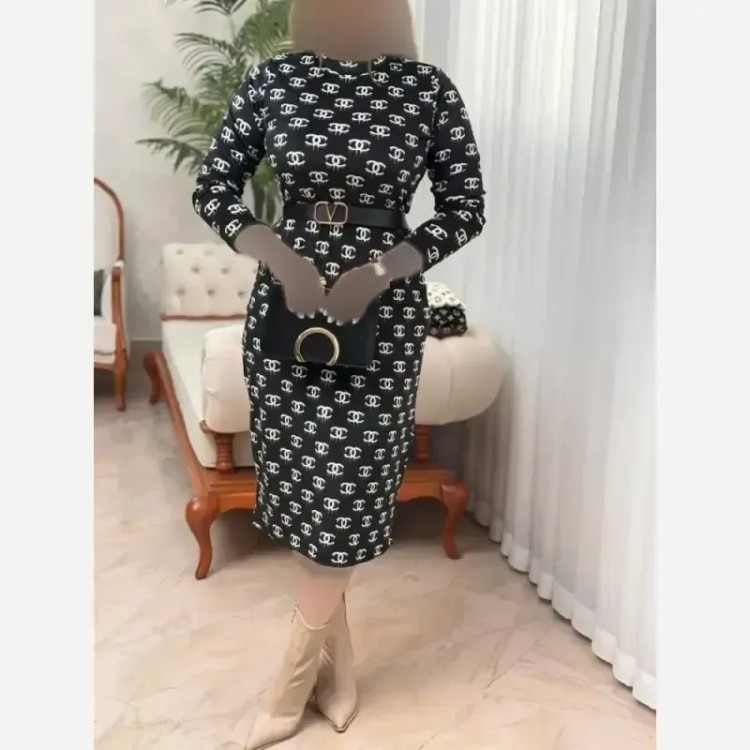 پیراهن زنانه مدل سوگان جنس مخمل کشی رنگ مشکی و شیری فری سایز